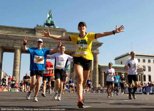 Berlin Maraton boldog befutói