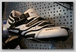 Kerékpár kiállítás Bringa-expo Shimano Men's RO86
 országúti kerékpáros cipő