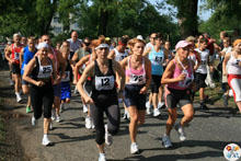 Pusztaszabolcs Négy Évszak Maraton futás 2009 nyár rajt