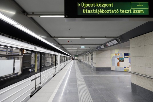 A feljújított M3-as metró Újpest-központ