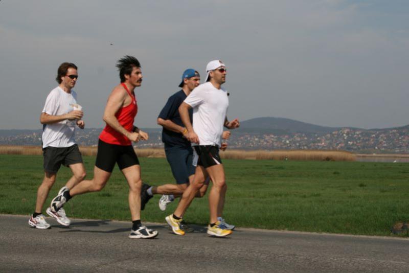 Futás Agárd - Velence toparti_futoparti_futas_5801.jpg toparti_futoparti_futas_5801.jpg