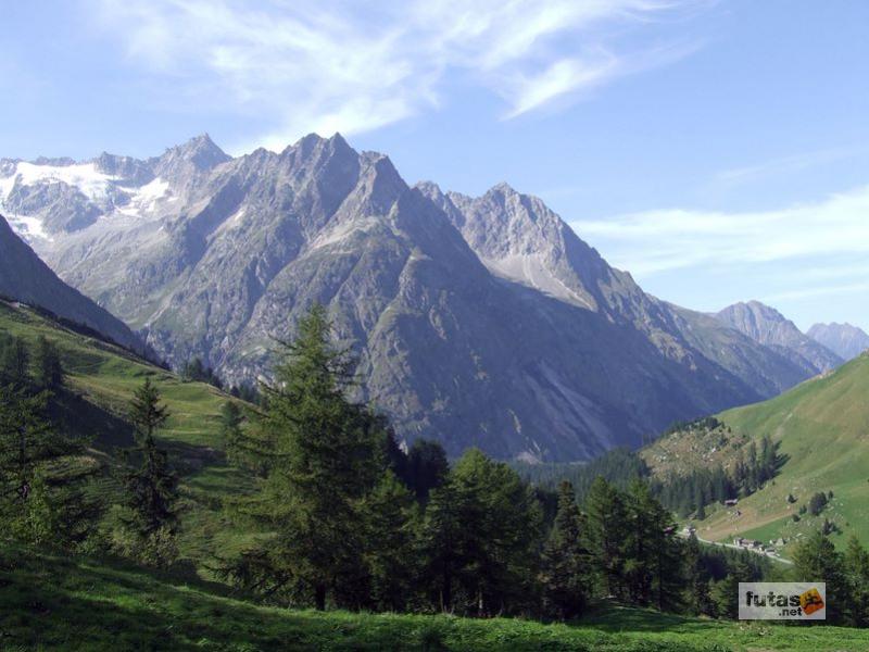 Ultra Trail du Mont-Blanc ultra_trail_du_mont_blanc_2270.jpg ultra_trail_du_mont_blanc_2270.jpg